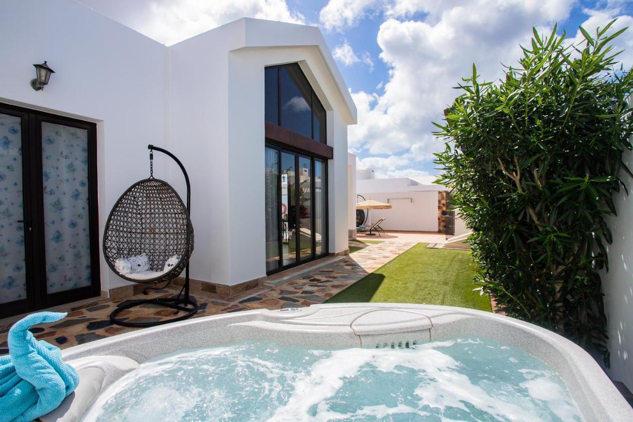 Casa Maurizio - Heated Pool, Hot Tub & Hammam Villa Playa Blanca  Luaran gambar